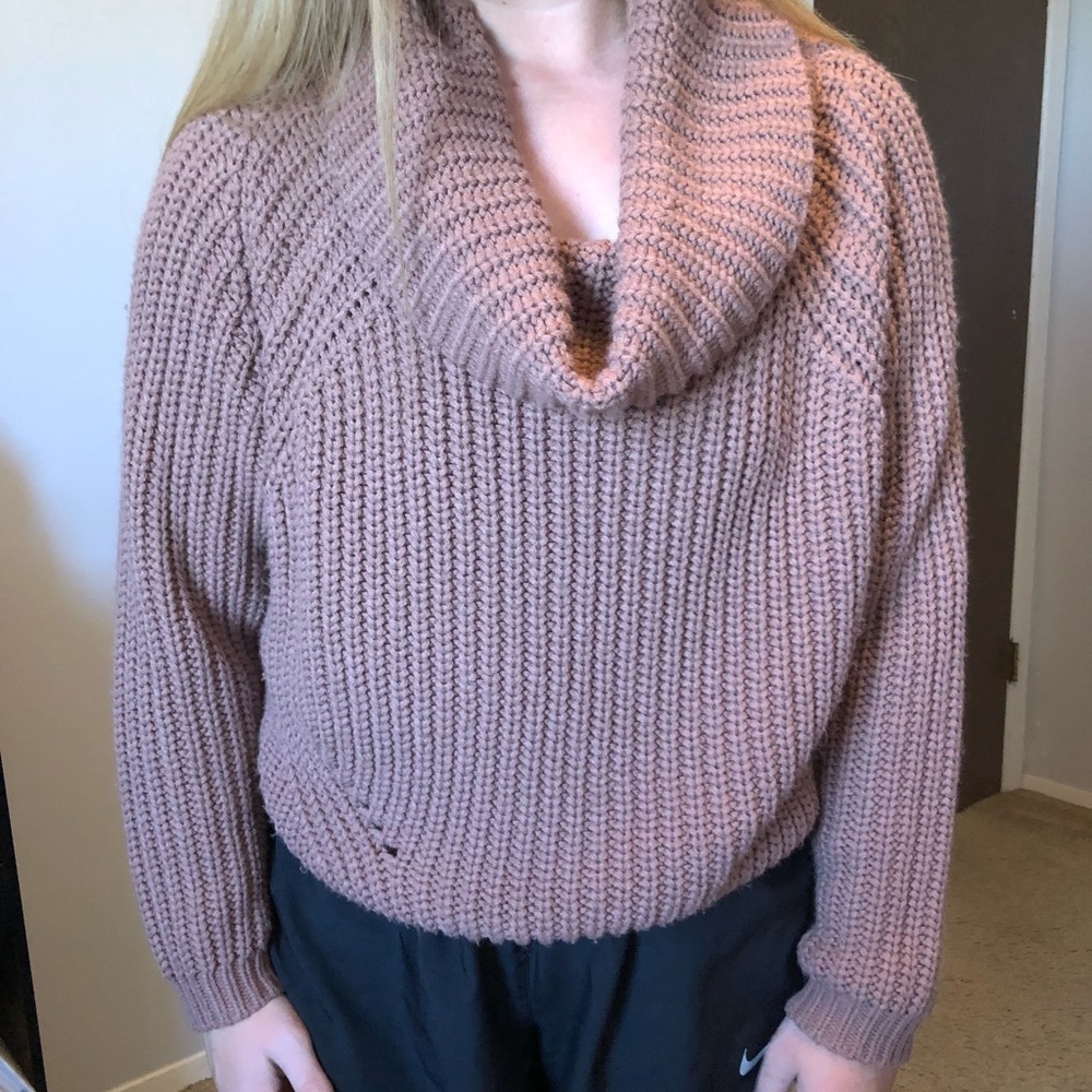 Scoop neck sweater